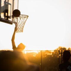 Koszykówka dla najmłodszych – jak zacząć treningi i rozwijać pasję do sportu?